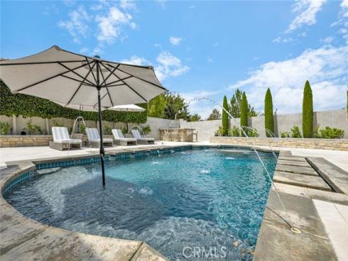 8 Stafford Place, Tustin, CA