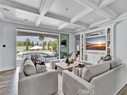 8 Stafford Place, Tustin, CA