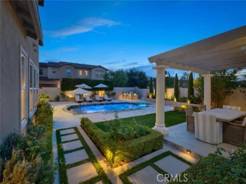 8 Stafford Place, Tustin, CA