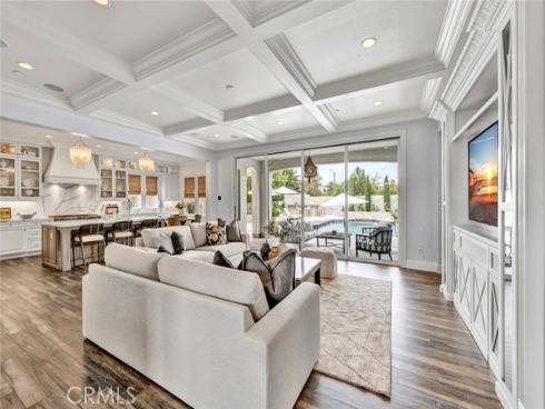 8 Stafford Place, Tustin, CA