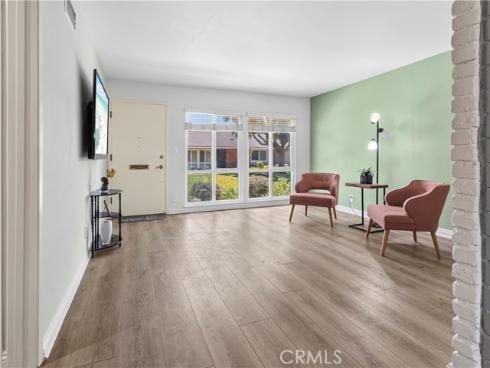 1159 E 1st , Tustin, CA