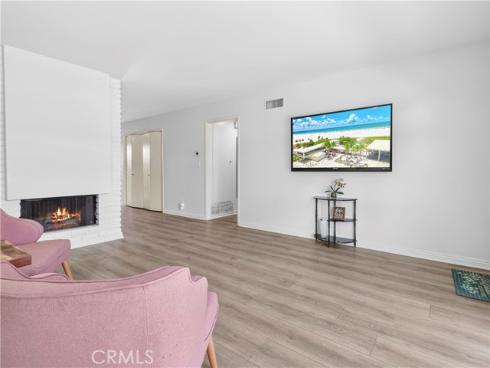 1159 E 1st , Tustin, CA