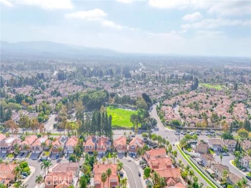 2162 Sonbria , Tustin, CA