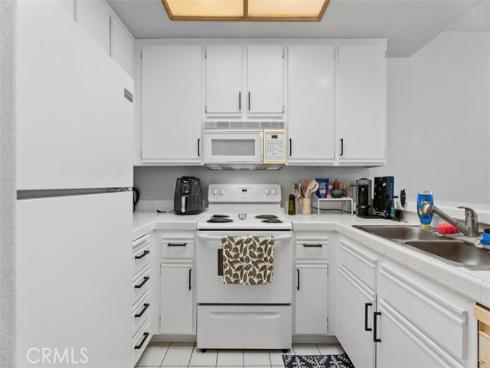 2960 Champion Way 1008 , Tustin, CA