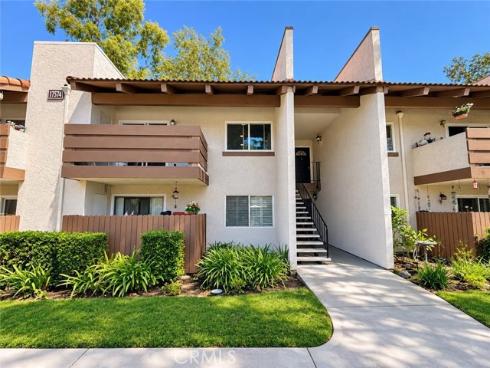 17574 Vandenberg 11 , Tustin, CA