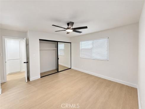 17574 Vandenberg 11 , Tustin, CA