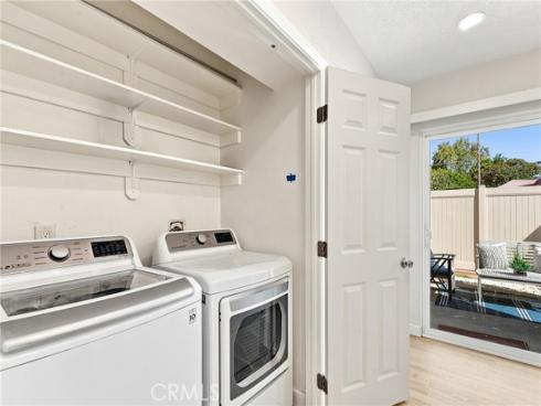 648 W Main D , Tustin, CA