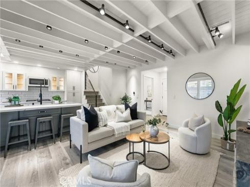 17515 Via Lindo , Tustin, CA