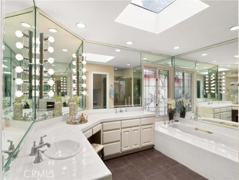 18811 Ridgeview Circle, Villa Park, CA