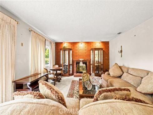 18471  Hillcrest  , Villa Park, CA