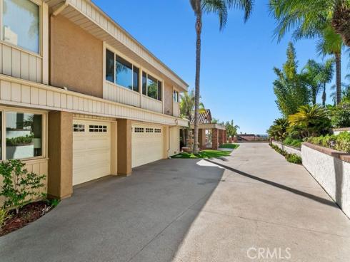 18811  Ridgeview  , Villa Park, CA