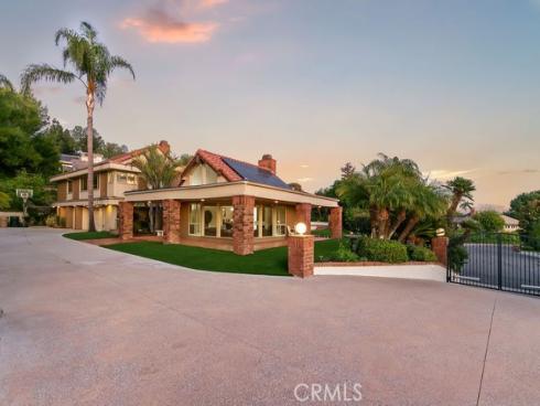 18811  Ridgeview  , Villa Park, CA