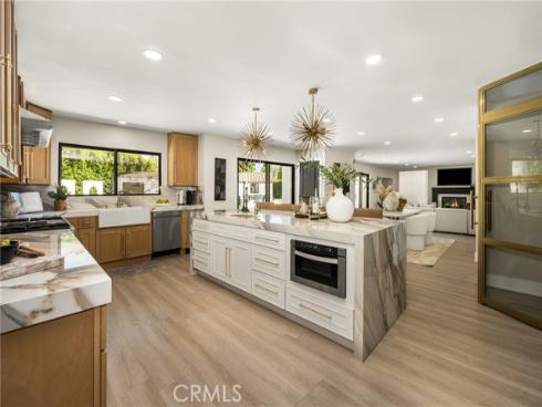 10282  Old Lamplighter   Lane, Villa Park, CA