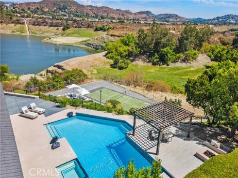 18512 Lincoln Cir , Villa Park, CA