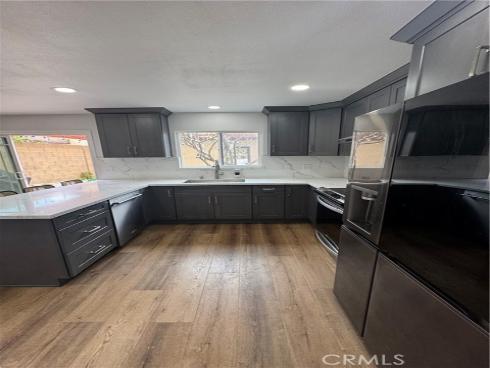 8962 Barcelona , Westminster, CA