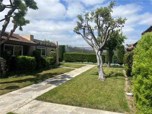 8962 Barcelona , Westminster, CA