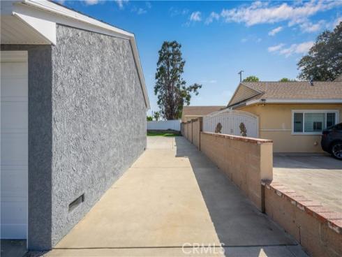 6131 Chickasaw Drive, Westminster, CA