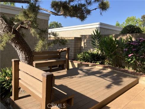 5042 Hampton Court, Westminster, CA