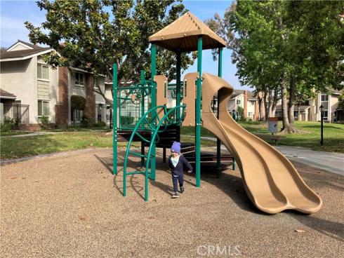 5042 Hampton Court, Westminster, CA