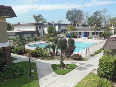 5042  Hampton   Court, Westminster, CA