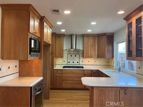 5042 Hampton Court, Westminster, CA