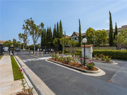 10172 Cabo Drive, Westminster, CA