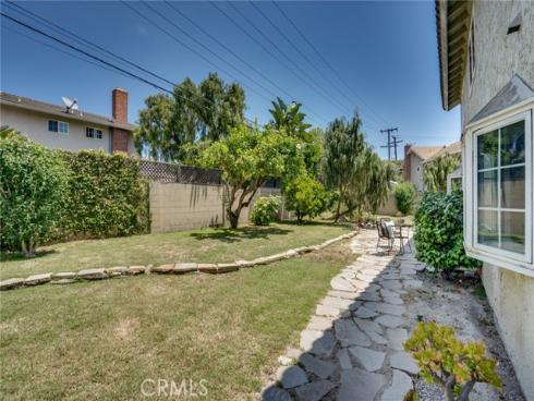 5461 Saint Mary's Cir , Westminster, CA