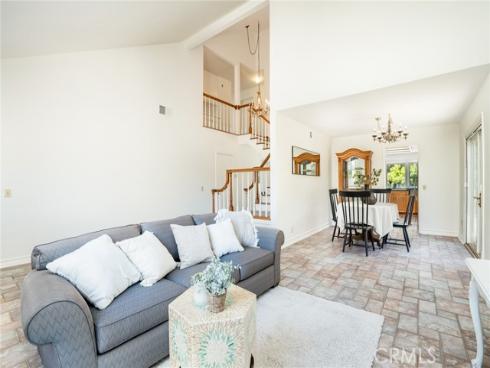 5461 Saint Mary's Cir , Westminster, CA