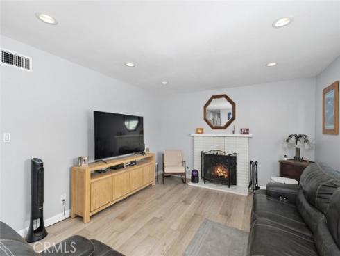 5072 Cumberland Avenue, Westminster, CA