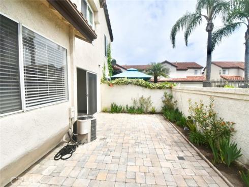 8894 Grandville CI35 Circle, Westminster, CA