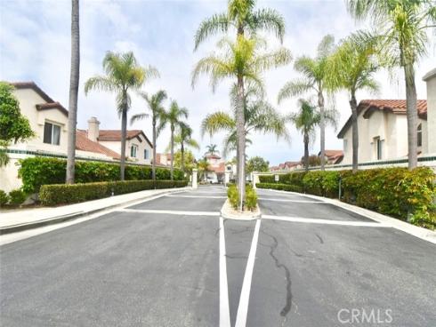 8894 Grandville CI35 Circle, Westminster, CA