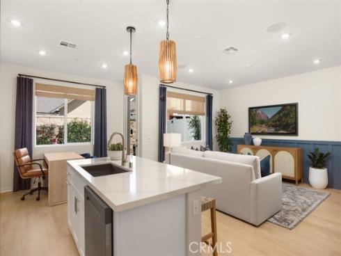 7002  Solara  , Westminster, CA