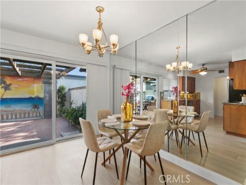 13966  Chelmsford   Walk, Westminster, CA