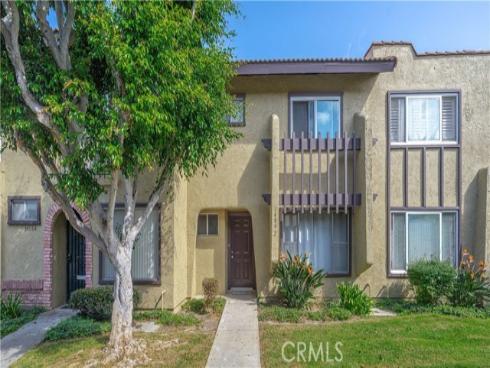 14892 Valencia Plaza