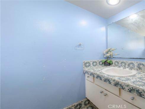 14892 Valencia Plaza, Westminster, CA