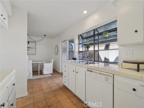 5566  Aldershot  , Westminster, CA