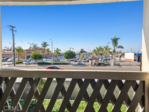 15065  Henley  1  Drive, Westminster, CA