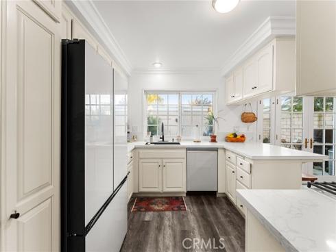 5006 Hampton Court, Westminster, CA