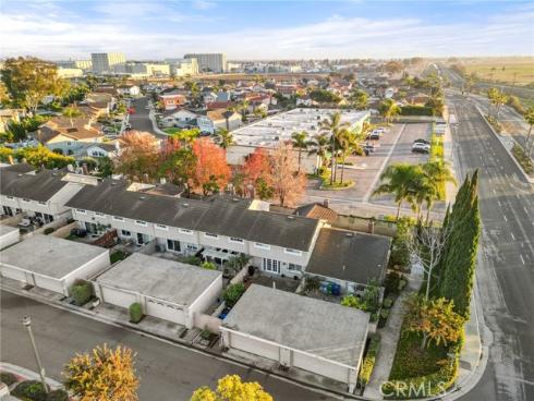 5006 Hampton Court, Westminster, CA