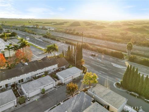 5006 Hampton Court, Westminster, CA