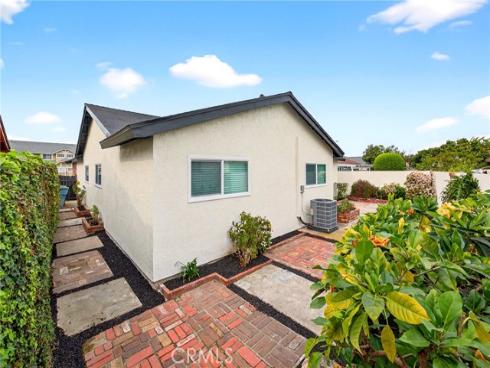 13822 Olive Street, Westminster, CA