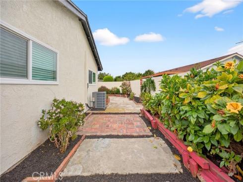 13822 Olive Street, Westminster, CA