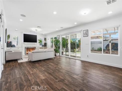 5382 Laverne , Westminster, CA