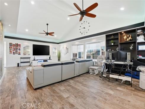 5382 Laverne , Westminster, CA