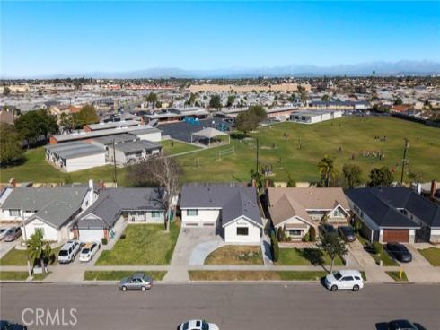 9561  Cardinal   Avenue, Westminster, CA