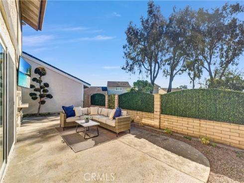 5213  Piccadilly   Circle, Westminster, CA