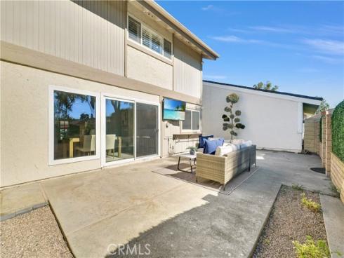 5213  Piccadilly   Circle, Westminster, CA