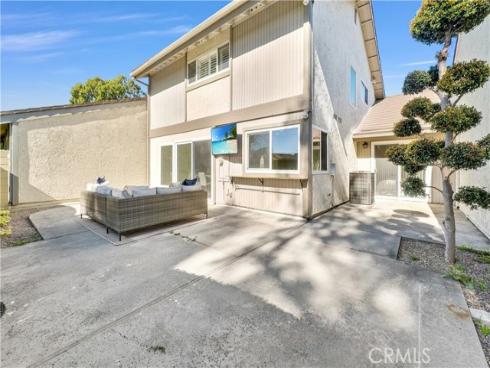 5213  Piccadilly   Circle, Westminster, CA