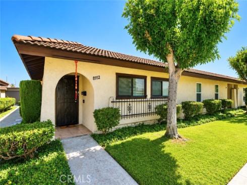 8952 Barcelona , Westminster, CA