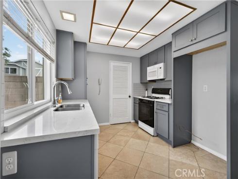 6178  Hefley  , Westminster, CA